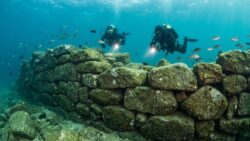 This 7,000-year-old stone wall found off the coast of France may be the work of hunter-gatherers